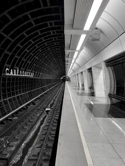 Я люблю фотографировать город. Находить в нем... image preview