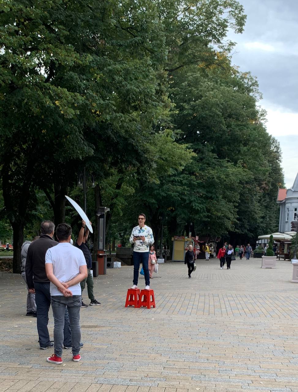 лайфхак: как снять без людей в кадре image preview